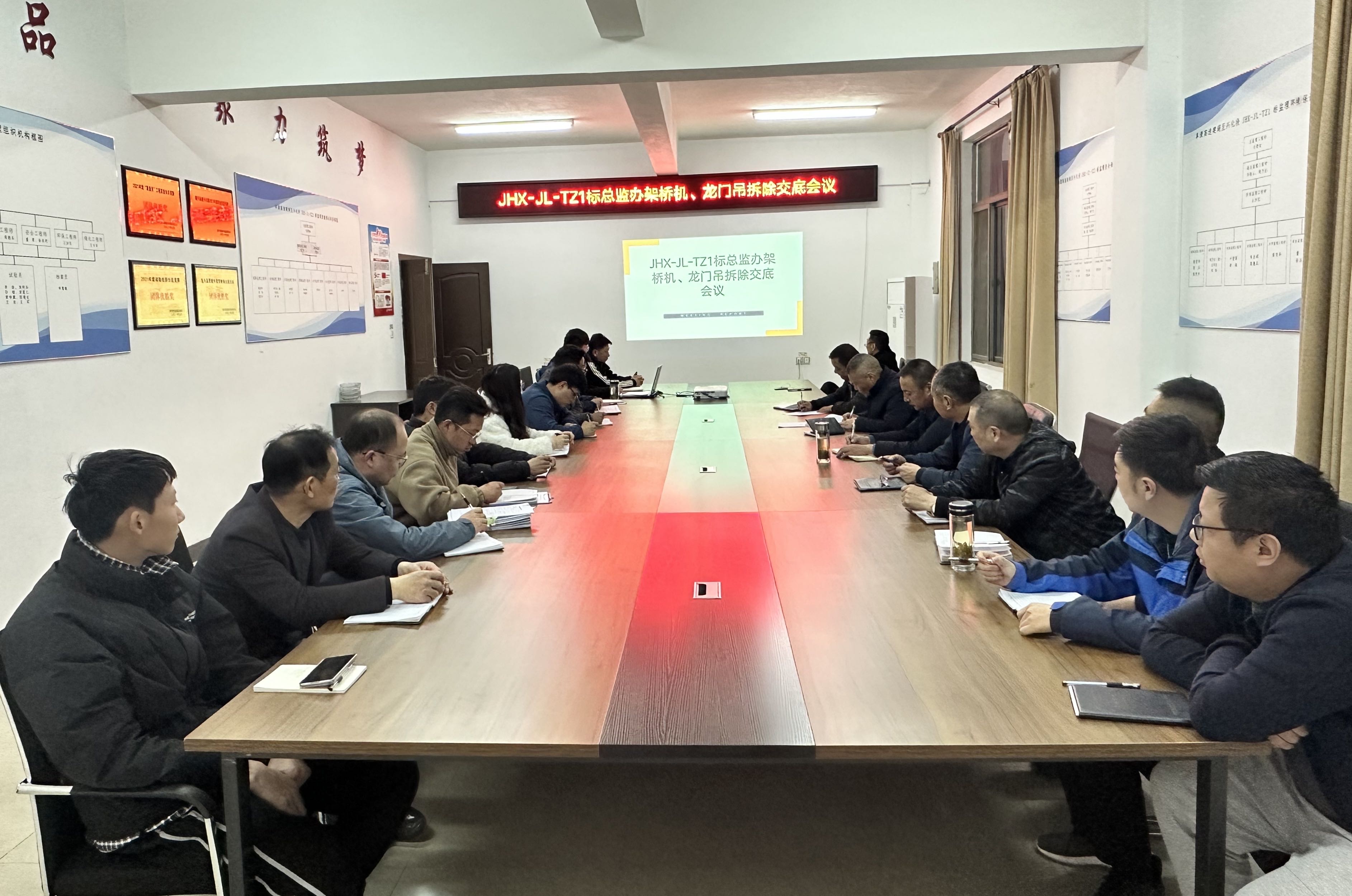 662e94a8e9e233fb63e4f005e504b90.jpg 662e94a8e9e233fb63e4f005e504b90.jpg