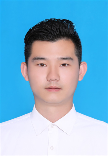 陈鑫2寸照.jpg